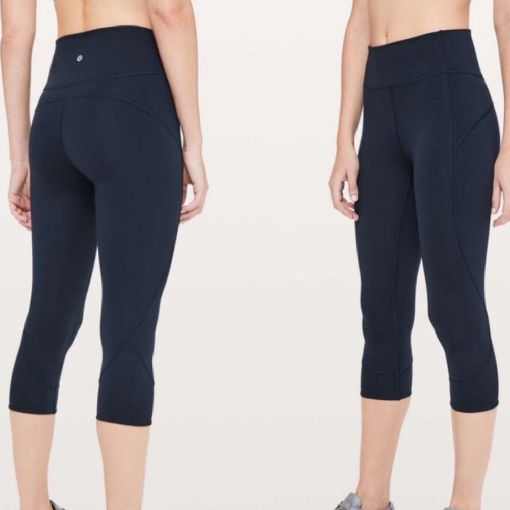 Lululemon In Movement Crop Leggings Navy Blue Size 6 EUC